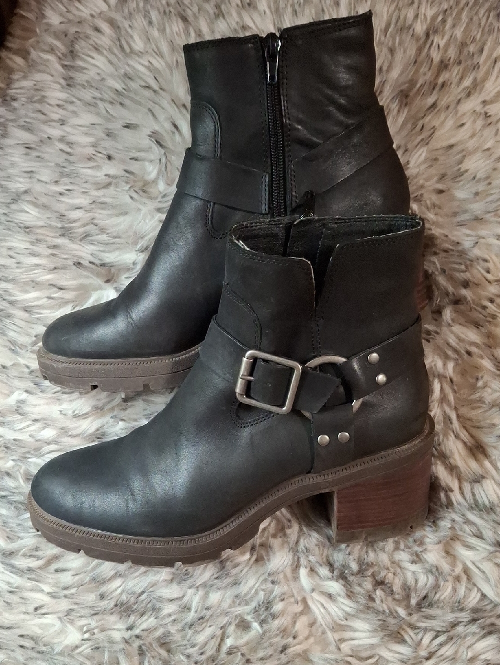 Lucky Brand Black Leather Buckle Ankle Booties
